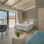 Golden Hotel Iria