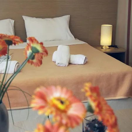Golden Hotel