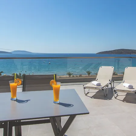 Отель Golden Ирия