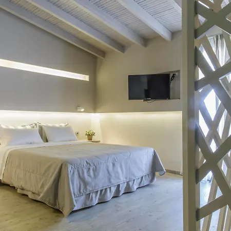 Отель Golden Ирия