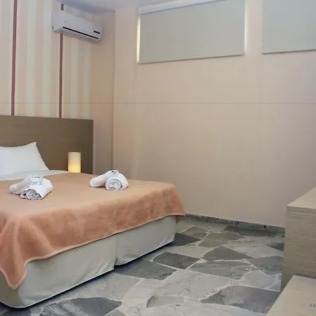 Hotel Golden Íria