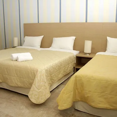 Отель Golden Ирия