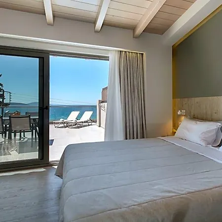 Golden Hotel 2*