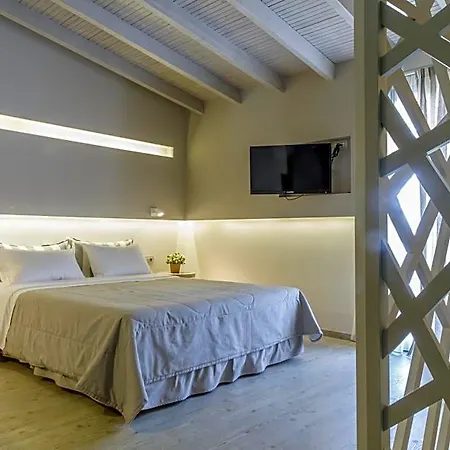 Hotel Golden Iria