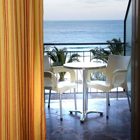 Golden Hotel