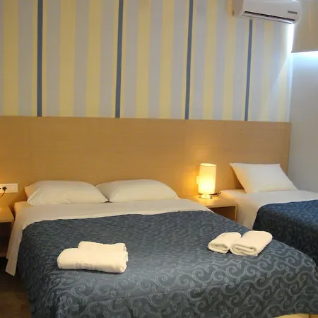 Golden Hotel Íria