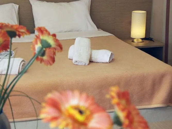 Golden Hotel